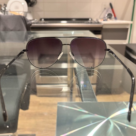 QUAY Highkey Sunglasses main image 5